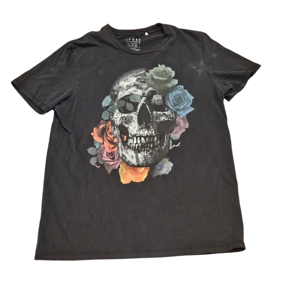 Guess Men Large Skull Grunge Skull Roses Black Goth Graphic Short Sleeve Tee - Picture 2 of 8